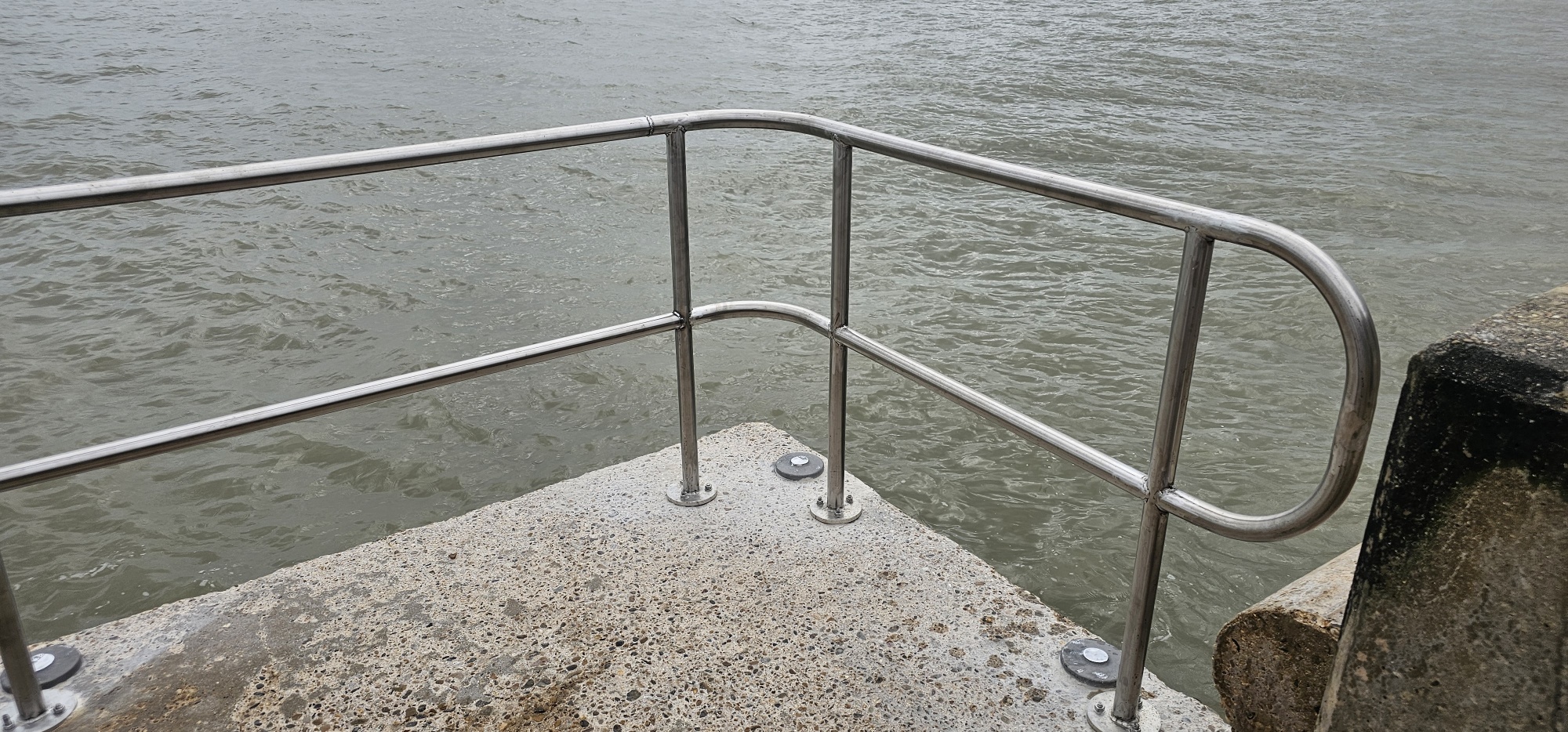 Handrail